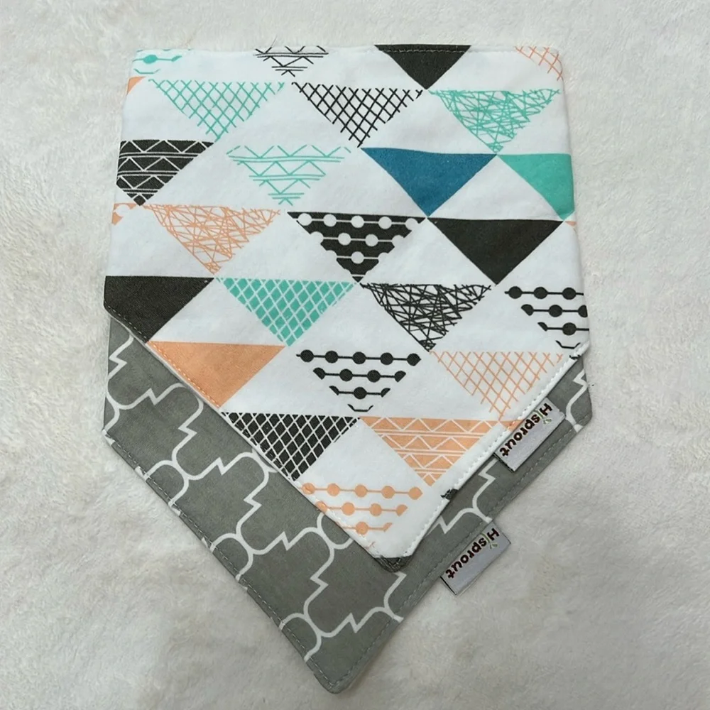 NWT two bandana bib with felt cloth backing